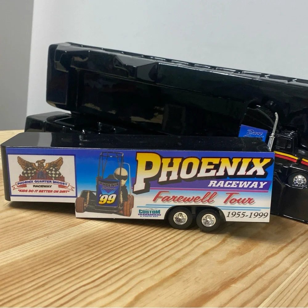 Racing Champions Phoenix Raceway 1993 NASCAR Racing Team Transporter 1:64